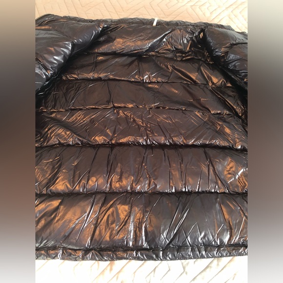 Womens moncler Puffer Jacket - Picture 9 of 14